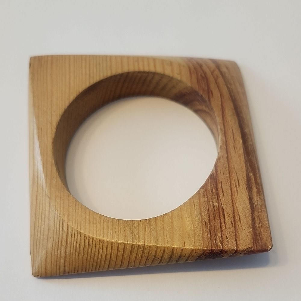 Vintage Wooden Square Bangle Bracelet - Picture 4 of 4